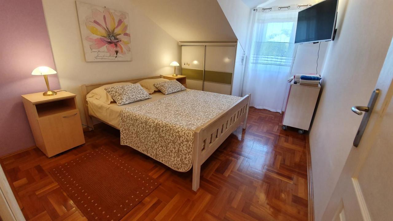 Apartments Magdalena Mali Lošinj Oda fotoğraf
